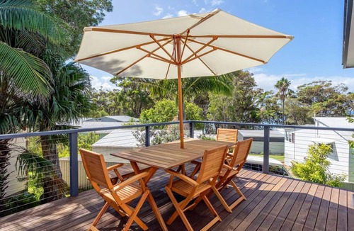 Bendalong House | Cedar Cottage, family cottage at Washerwomans Beach and Sting Ray Bay