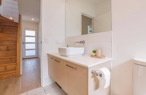 Burleigh Heads House | Cedar Sands Hideaway - 3BRM Home