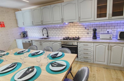 Loule Villa | Central Algarve, Private Pool