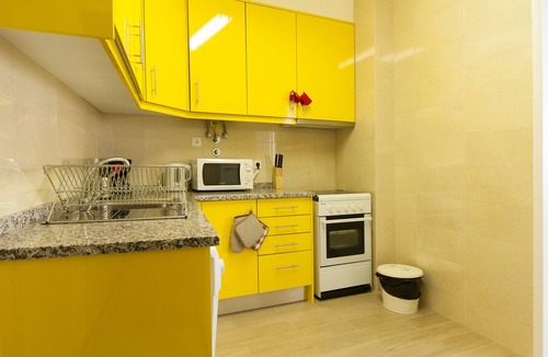 Encarnacao Apartment | Central Bairro Alto 2E by Central Hill