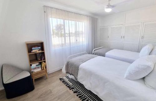 Bargara Apartment | Central Bargara Beach Bungalow by UG