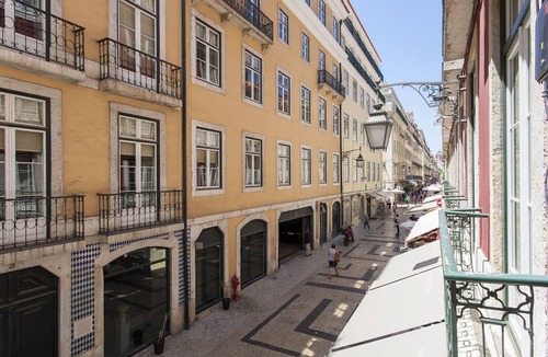 Baixa Apartment | Central Downtown 1D up to 17guests by Central Hill