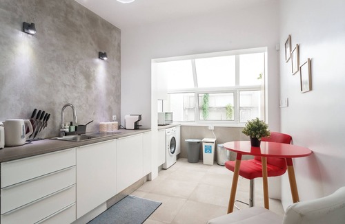 Cacilhas Apartment | Central & Spacious 2BR in Almada Easy access to Lisbon