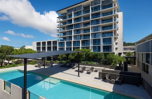 Townsville Apartment | Central Townsville Accommodation w Pool, Gym & Secure Parking