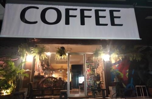 Chang Khlan Hostel | Chaiyee Coffee