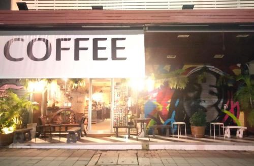 Chang Khlan Hostel | Chaiyee Coffee