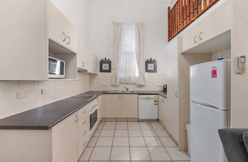 Glen Innes Hotel | Charlesworth On The Park