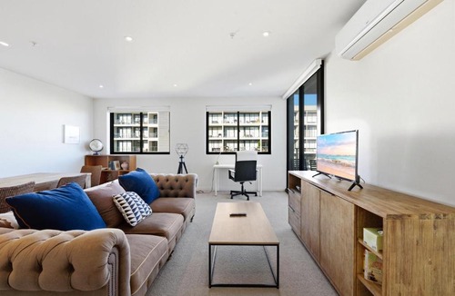 Lyneham Apartment | Charming 2BR Apartment Near Canberras Attractions