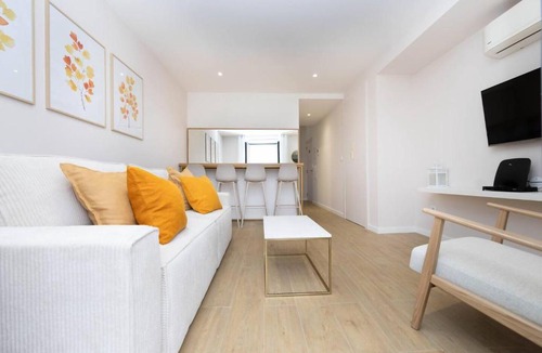 Santo Condestavel Apartment | Charming Campo de Ourique Duplex