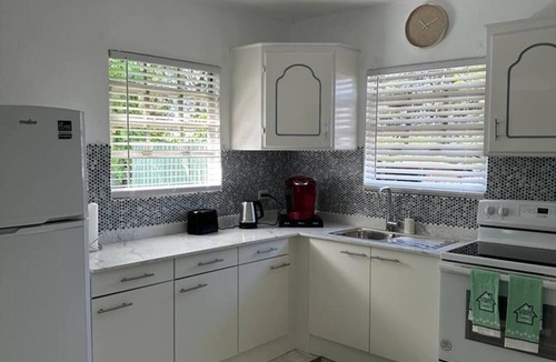 Mount Standfast House | Charming Coastline Cottage 5 min from beach