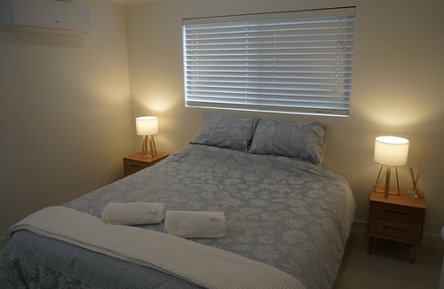 Currumbin Waters Bed & Breakfast | Charming, elegant B&B. Stunning views, close to airport, beaches & attractions.