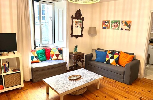 Sao Cristovao e Sao Lourenco Apartment | Charming Historic Duplex