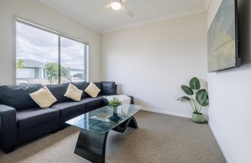 Griffin House | Charming Home in Griffin for Unforgettable Stays