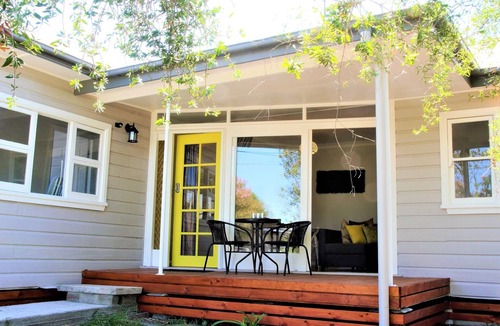 Cessnock House | Charming Little Cottage Entire House Hunter Valley