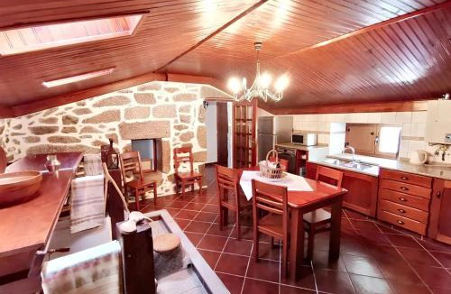 Moimenta da Beira Villa | Charming villa in Segões with a private pool