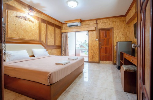 Nai Mueang Hotel | Chatsuree Mansion