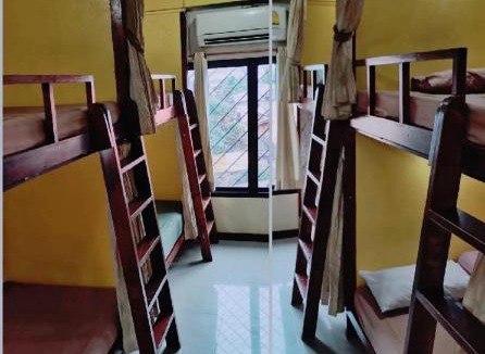 Wua Lai Hostel | Chiang Mai Gate Capsule Hostel