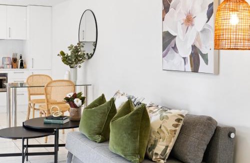 Bridgeman Downs House | Chic 1-Bed Escape with Parking Bridgeman Downs