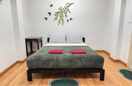 Chiang Mai House | Chic Standard DBL| Stylish Comfort at Centre Place