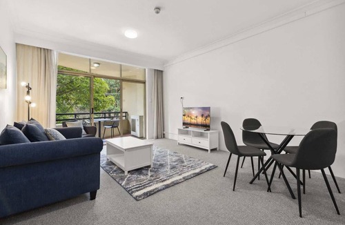 Camperdown Apartment | Chic Urban Escape in Vibrant Camperdown