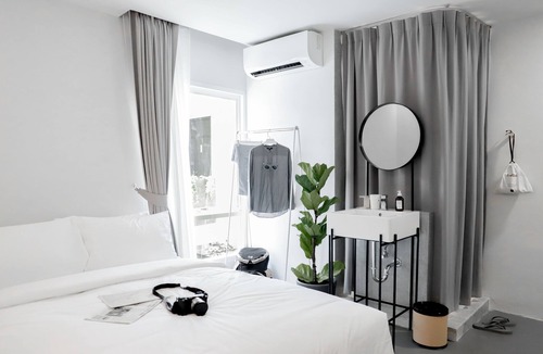 Bang Rak Hotel | Chocolate Box Mint