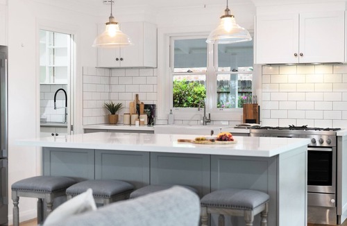 Berry Cottage | Clarence Cottage: Elegance and convenience meet in Berry