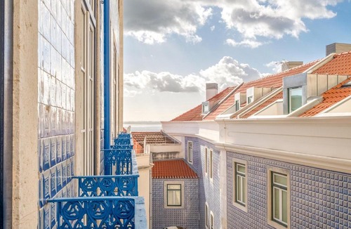 Se Apartment | Classy Duplex in Historic Lisbon