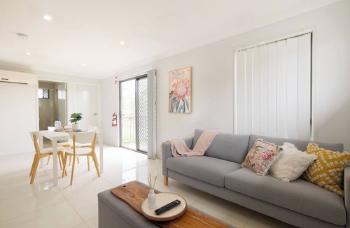 Rocklea Apartment | Clean Rocklea 1BR | Good Location | Kitchen | 118D1