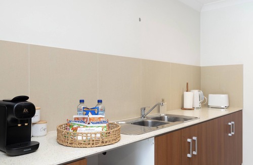 Rocklea Apartment | Clean Rocklea 1BR | Private Workspace | 316D1