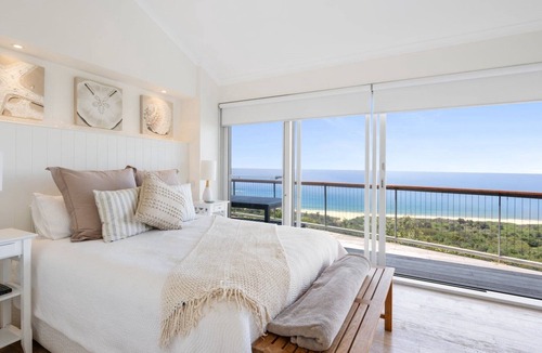 Killcare Heights House | Clifton - Coastal Views by HolidayCo.
