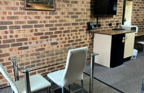 Coonabarabran Hotel | Clock Tower Motor Inn