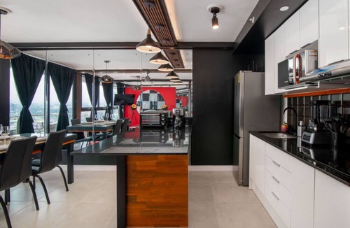 Rohrmoser Apartment | Cloud Nine Penthouse - Urban Bliss