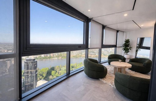 Brisbane Central Business District Apartment | Cloud Nine Stay | Designer Views on Level 61