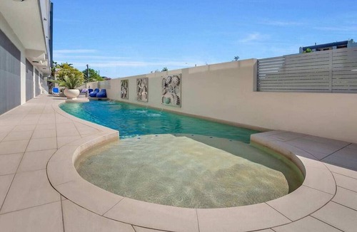 Cairns North Apartment | Coastal 2-Bed with Parking & Pool by the Ocean