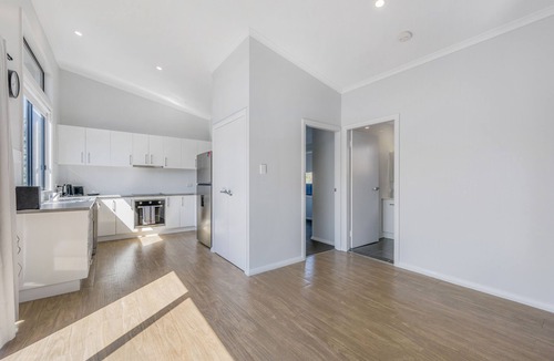 Port Macquarie Cottage | Coastal Charm - Freshly renovated 2 bedroom cottage, close to Port's CBD