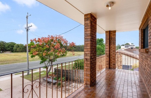 Woorim Apartment | Coastal Comfort on Boyd