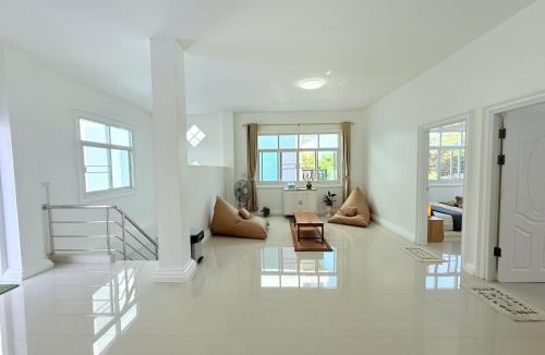 Ban Phe Apartment | Coastal Nomad Ocean View Stay - 1 or 2 Rooms
