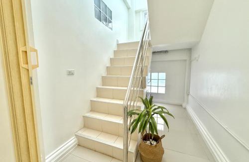 Ban Phe Apartment | Coastal Nomad Ocean View Stay - 1 or 2 Rooms