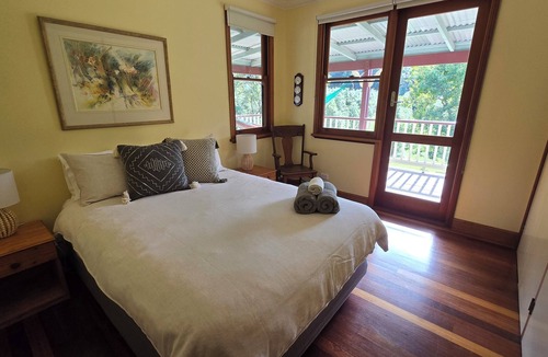 Yarrahapinni House | Coastal rural home on macadamia plantation close to amazing beaches Dog friendly