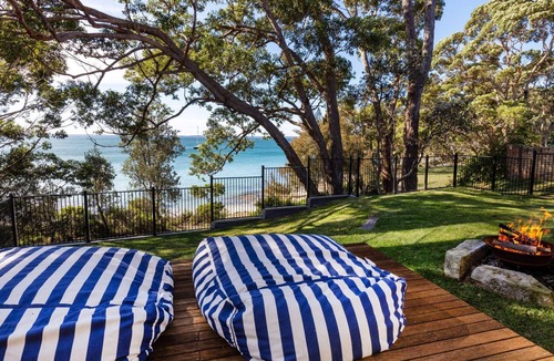 Vincentia House | Collingwood Villa- Waterfront and Pet Friendly home
