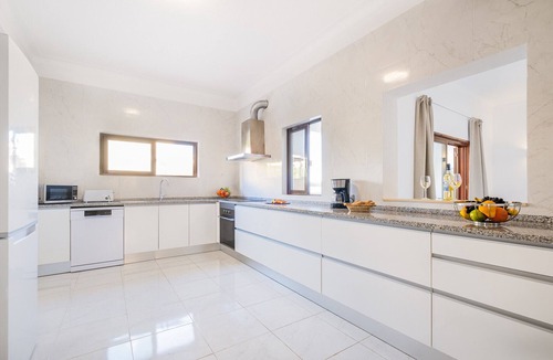Montechoro Villa | Comfort and fun with heatable pool and BBQ