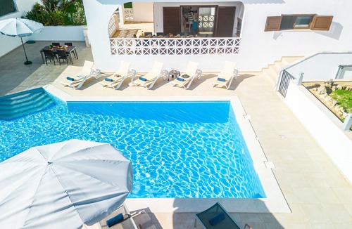 Montechoro Villa | Comfort and fun with heatable pool and BBQ