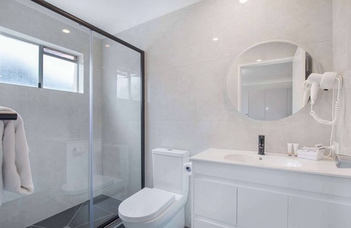 Carseldine Hotel | Comfort Inn North Brisbane