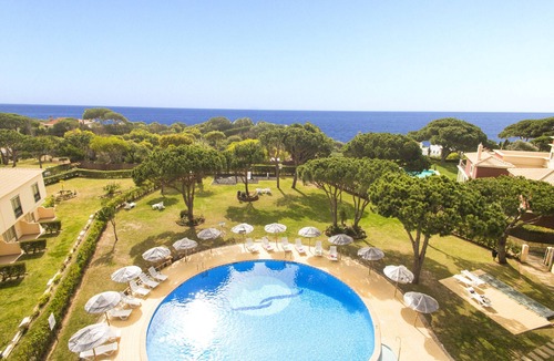Oura Apartment | Comfortable apartment with pool in Albufeira