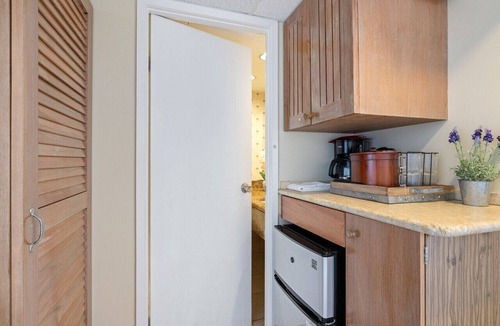 Waikiki Apartment | Comfortable Hotel Room in Honolulu