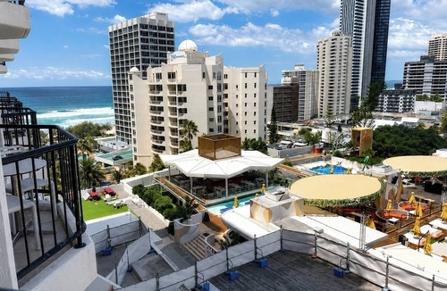 Surfers Paradise Apartment | Comfy 2Double-bed Suite in Central Surfers | Max 4