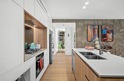 Newstead Apartment | Condo in Newstead