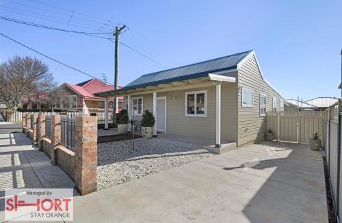 Orange Apartment | Conservatorium Villa 1 - In Central CBD