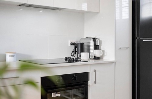 The Junction House | Contemporary Merewether Guesthouse