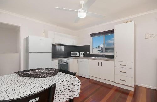 Yamba House | Convent Cottage - Pet-Friendly Stay in the Heart of Yamba - Holiday Yamba